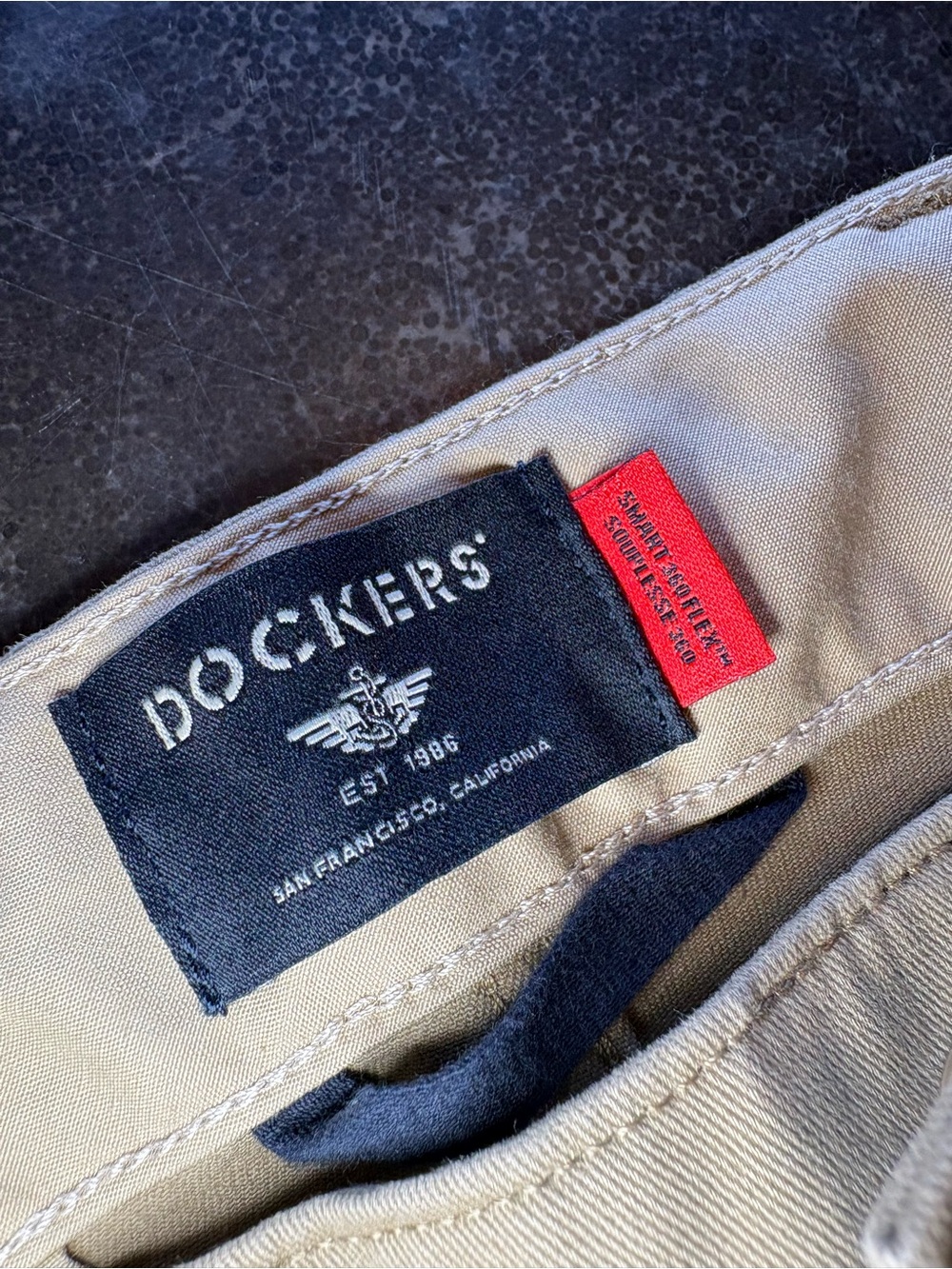 Dockers Men's Khaki/Tan Classic Chino Pants - Picture 9 of 9